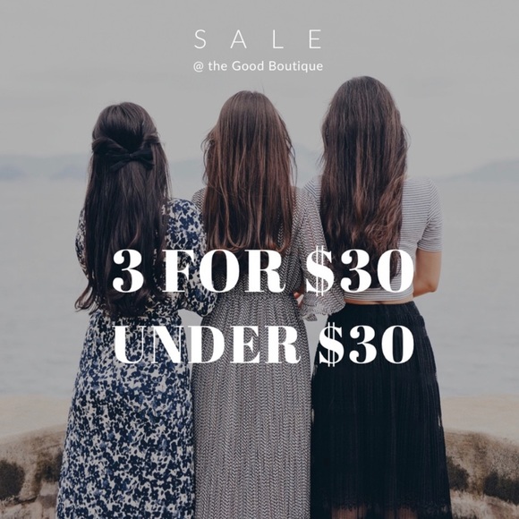 SOLD OUT | Acrylic Crescent Earrings - Picture 4 of 4